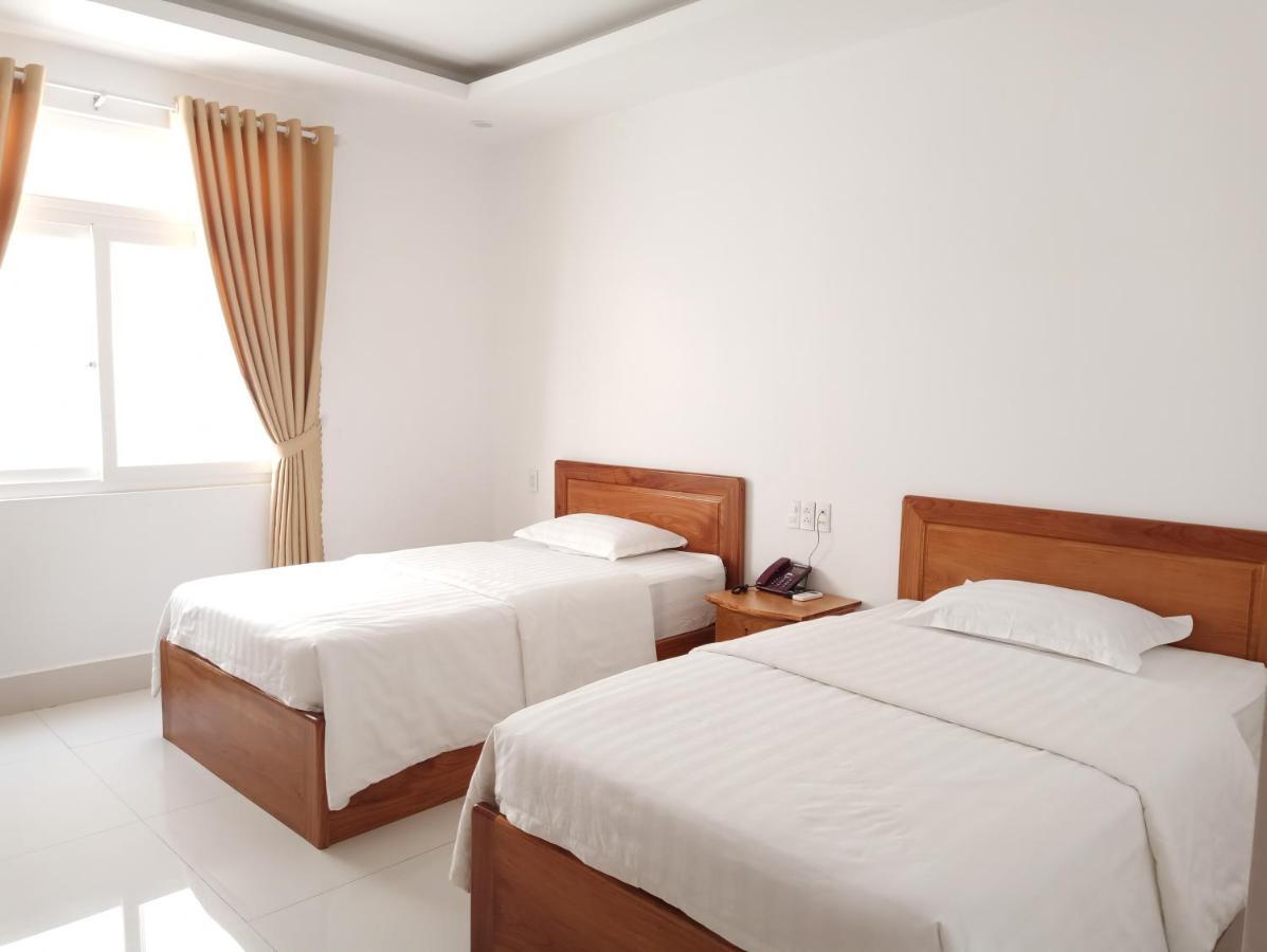 Palace Hotel Rạch Giá Buitenkant foto