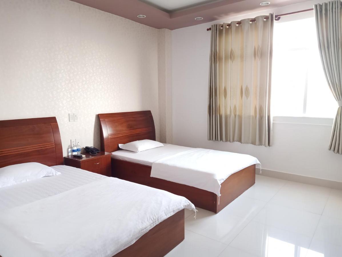 Palace Hotel Rạch Giá Buitenkant foto