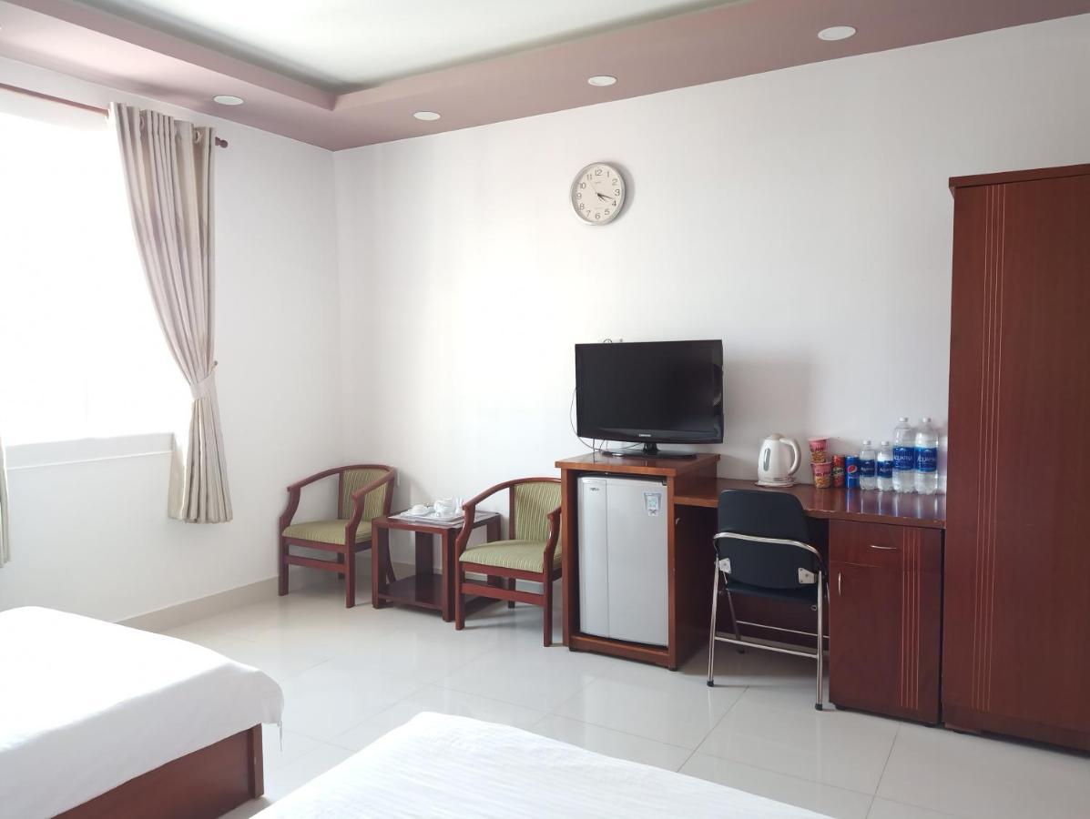 Palace Hotel Rạch Giá Buitenkant foto