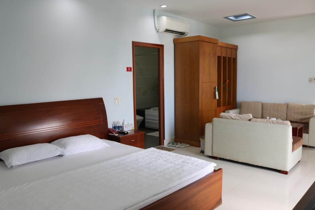 Palace Hotel Rạch Giá Buitenkant foto