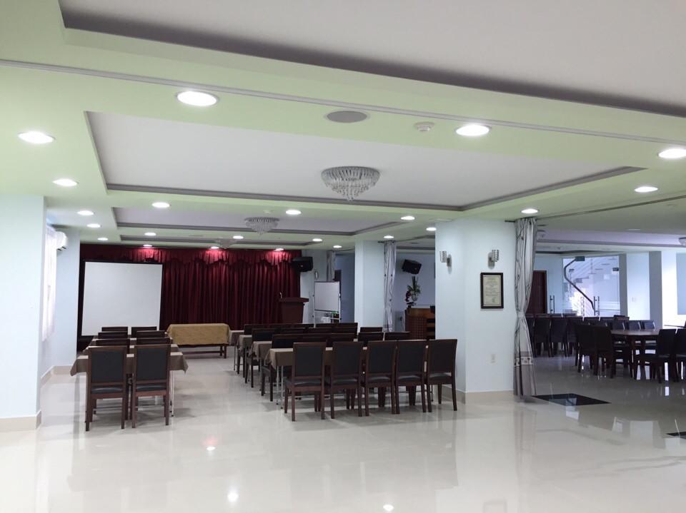 Palace Hotel Rạch Giá Buitenkant foto